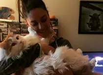 Actrița Evrim Alasya („Güneş”) are acasă doi câini și patru pisici!