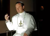 Serialul „Tânărul papă”, cu Jude Law în rol principal, din această seară la HBO