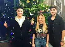 Delia a împodobit bradul cu ajutorul finaliștilor „X Factor”