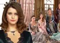 FOTO. De miercuri, la Kanal D, Beren Saat preia rolul lui Kosem de la Anastasia Tsilimpiou