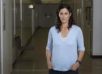 INTERVIU: Carrie-Anne Moss, despre sezonul 2 din „Humans” (AMC)