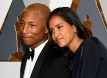 Pharrell Williams a devenit tată de tripleţi