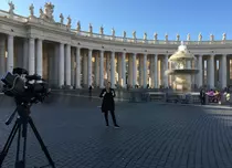 Irina Păcurariu continuă la TVR seria de reportaje „Unde-i acasă?”. Primul episod, duminică, 19 martie