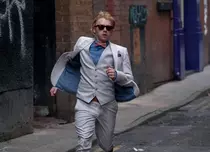 FOTO. Serialul „Unde dai și unde crapă”/„Snatch” începe în seara asta, la AXN