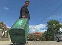Bursucu se gândește la însurătoare: “La nunta mea vreau să vină 1.500 de invitați!”