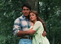 „Esmeralda” revine azi la Acasă TV. Programul complet al telenovelei cu Leticia Calderón și Fernando Colunga