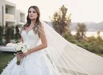 FOTO. Gizem Karaca („Dragoste infinită”) a avut o nuntă ca-n poveşti