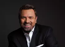 Încă un concert de Crăciun cu Horia Brenciu la Sala Palatului