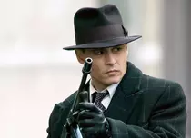 Recomandarea TVmania pentru seara de luni, 13 noiembrie: „Inamicii publici” cu Johnny Depp și Marion Cotillard