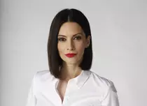 Andreea Berecleanu vorbește de operații estetice la „Refresh by Oana Turcu”: ”Cred că dacă l-aș ruga pe soțul meu, m-ar refuza”