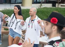 Ana Baniciu, Raluka, Daniela Crudu și Cosmin Seleși fac echipă în ultima ediție a reality show-ului „Poftiți la Nea Mărin”