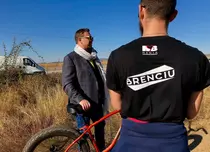 Horia Brenciu a mers 40 de kilometri pe bicicletă  pentru clipul piesei „Sunt cine vreau să fiu”