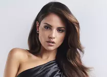 Eiza Gonzalez are succes la Hollywood! Actrița mexicană va juca alături de Mel Gibson