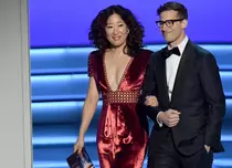 Sandra Oh și Andy Samberg vor fi gazdele Globurilor de Aur 2019