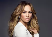 FOTO. Jennifer Lopez arată impecabil în costum de baie, pe platourile de filmare ale peliculei „Hustlers”