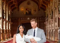 Meghan Markle şi Prinţul Harry au publicat o nouă fotografie cu fiul lor Archie. Omagiul adus Prinţesei Diana