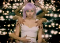 Netflix dezvăluie trailer-ul, distribuția și data de lansare pentru sezonul 5 al serialului „Black Mirror”