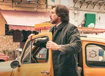 Sezonul al doilea al serialului „Mafia ucide doar vara” începe mâine, la FilmBox Premium