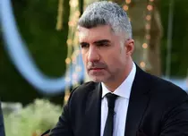 Özcan Deniz se pregăteşte de un nou proiect tv. Pe cine vrea ca parteneră?