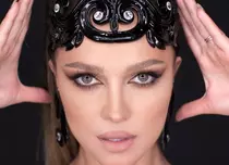 Lora lansează single-ul şi videoclipul „Fii tu fata”