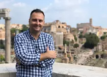 Săptămâna aceasta, la Știrile PRO TV, Rareș Năstase prezintă campania „Oameni de vânzare”