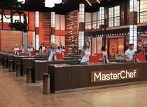 O nouă provocare pentru cei 14 concurenți rămași în competiția „MasterChef”. Ce se întâmplă în această seară