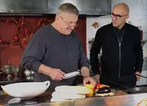 „Politică și delicatețuri”. Ediție de colecție la 30 de ani de la Revoluție