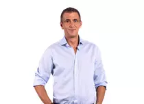 Cosmin Cernat revine pe micile ecrane. Ce emisiune va prezenta