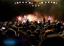 Pro TV transmite weekendul acesta cel mai mare concert drive-in cu Inna și Irina Rimes