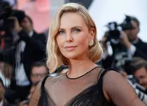 Charlize Theron, afectată că nu joacă în prequelul filmului „Mad Max”