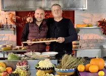 „Poţi să cânţi Mozart la butoi?” - Zoli Toth răspunde, duminica aceasta, la „Politică şi delicateţuri”