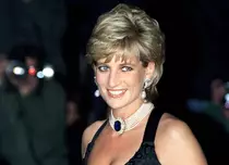 FOTO. Fratele prinţesei Diana a publicat o fotografie rară din copilărie cu sora sa