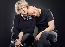 Mihai Bendeac lansează împreună cu mama sa, Emilia, cartea autobiografică „Jurnalul unui Burlac. Conversații cu mama”