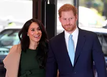 Prințul Harry și Meghan Markle ar putea pierde toate titlurile și patronajele regale