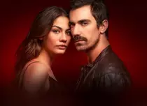 Ce mai fac Demet Özdemir și Ibrahim Çelikkol, protagoniștii din „Prizoniera destinului”