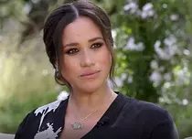 Cum a fost surprinsă Meghan Markle pe străzile din Los Angeles. Soția lui Harry nu era singură!