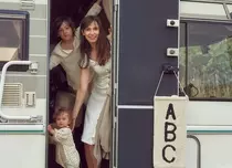 Sărbătoare în familia Danei Rogoz! Ce a ales fiica actriței de pe tăviță, la ruperea turtei
