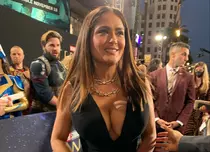 Apariție rară pe covorul roșu! Salma Hayek și fiica ei, Valentina, au strălucit la premiera „The Eternals”