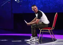 Cine este Mădălin Ghioc, cel de-al cincilea finalist „iUmor”