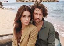De ce s-au despărțit Alp Navruz și Ayça Ayșin Turan, protagoniștii din serialul turcesc „Ada Masalı”