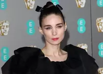 Apple are în proiect un film biografic despre Audrey Hepburn, cu Rooney Mara în rolul legendarei actrițe