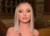 Cum arăta Alexandra Stan în urmă cu 19 ani. A participat la un concurs de Miss și a obținut primul loc