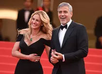 Filmări oprite pentru George Clooney şi Julia Roberts. Care este motivul