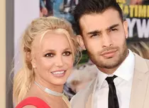 Ce părere are soțul lui Britney Spears despre imaginile nud ale artistei. Sam Asghari: „Este hărțuită”