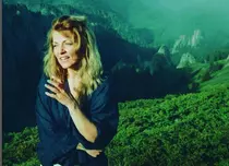 Dana Nălbaru a lansat o piesă specială: „Unii spun că e un act de curaj să cânți pentru sau despre Iisus în vremurile noastre”
