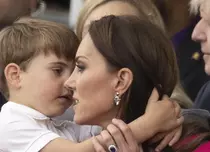 Kate Middleton n-a reușit să îl stăpânească pe Prințul Louis. Micuțul a furat din nou spectacolul la Jubileul de Platină