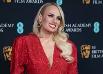 Rebel Wilson a dat cărțile pe față. Cu cine se iubește actrița. „Credeam că sunt în căutarea unui prinț”