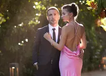 Actrița Demet Özdemir și cântărețul Oğuzhan Koç s-au logodit. Când va avea loc nunta