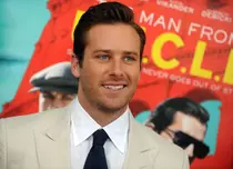 Ce-a fost și ce-a ajuns! Armie Hammer, cel mai căutat actor de la Hollywood, e acum sărac lipit. Ce face ca să se întrețină