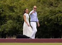 Kate Middleton și Prințul William, momente rare de tandrețe în public